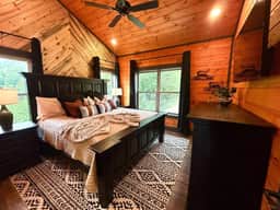 Shaconage Endless Mountain Lodge - Image 5