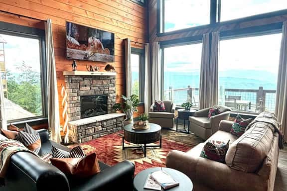 Shaconage Endless Mountain Lodge - Image 1